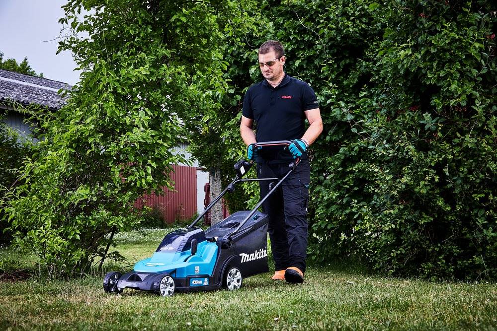 Makita Akku-Rasenmäher DLM432PT2 mit 2 Akkus 5 Ah und Doppelladegerät - Modell 2025 – Bild 2
